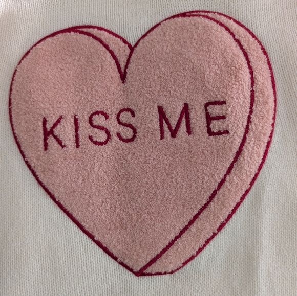 Jessica Simpson 'Kiss Me' Heart Sweater - Picture 5 of 12